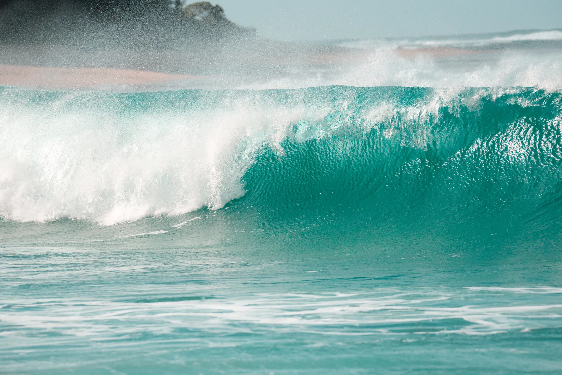 A wave rising near Hāʻena on Kauaʻi