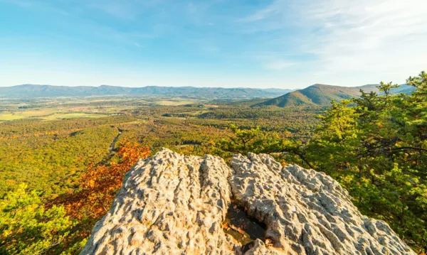 Massanutten Storybook Trail (Fall Foliage Hike) — photograph 5