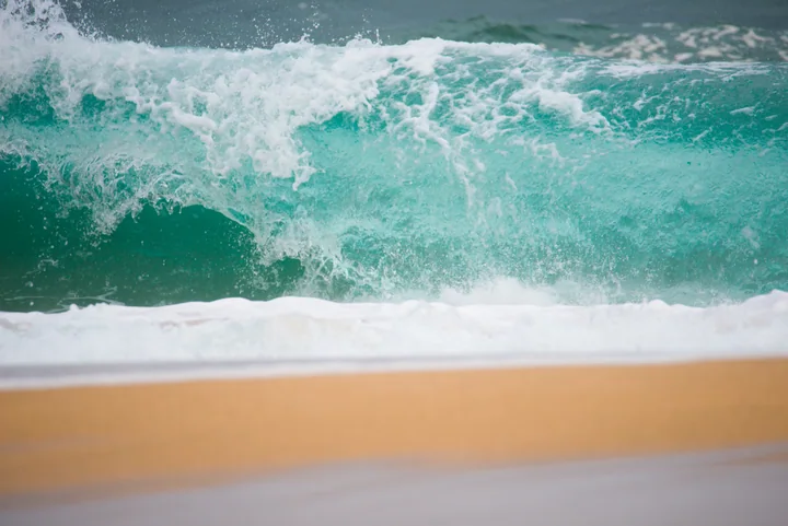 Lumahaʻi Shore Break — Kauaʻi, Hawaii