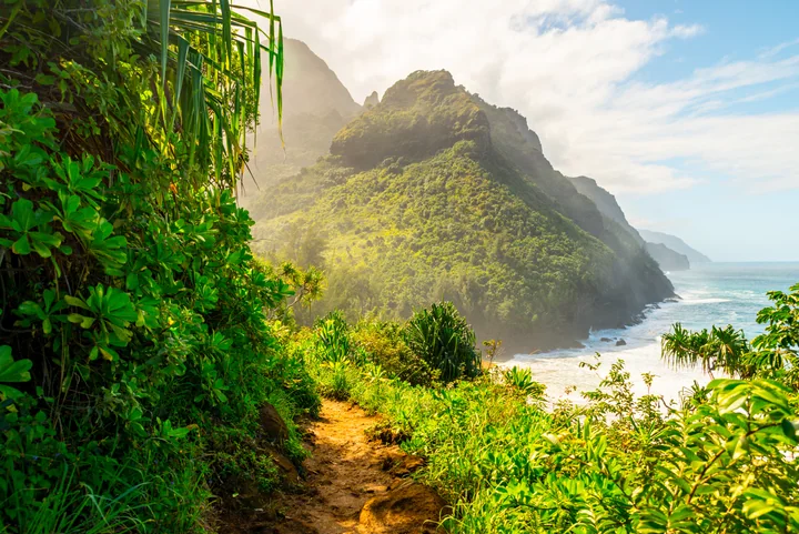 Light on the Kalalau Trail — Kauaʻi, Hawaii